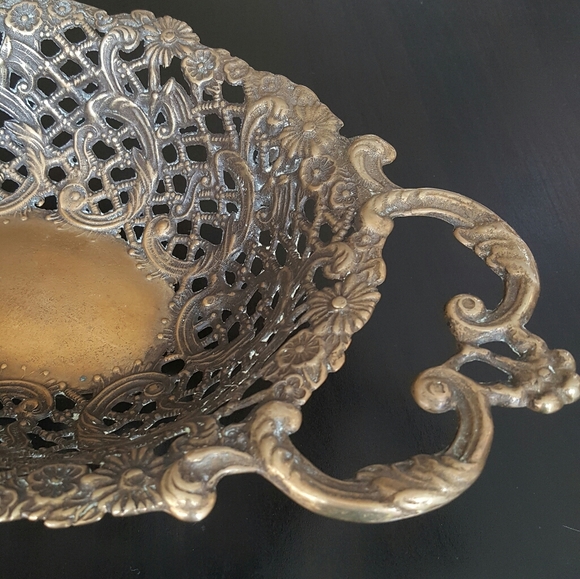 Vintage Brass Basket with Filigree Design - Picture 4 of 7